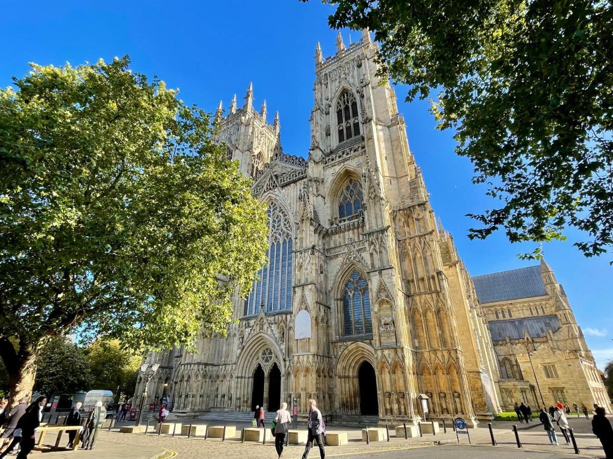 Shambles In The Centre Of York, Sleeps 16 Apartment