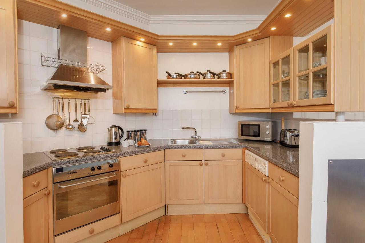 Shambles In The Centre Of York, Sleeps 16 Apartment