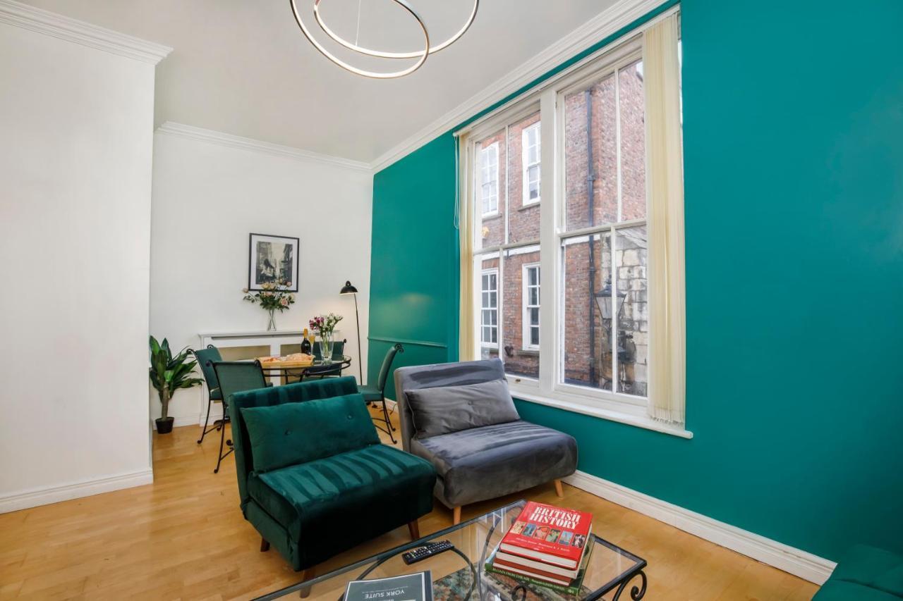 Shambles In The Centre Of York, Sleeps 16 *