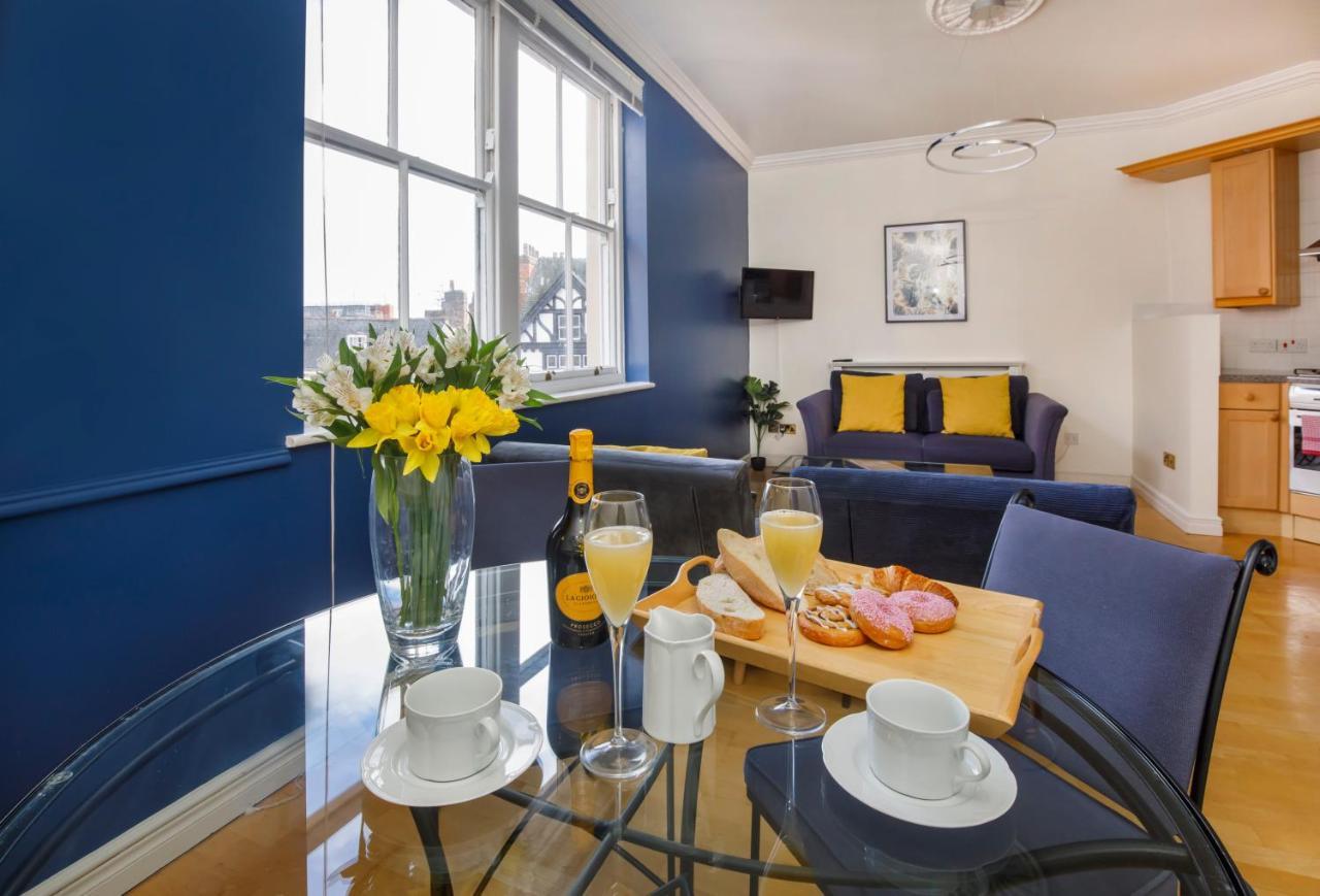 Shambles In The Centre Of York, Sleeps 16