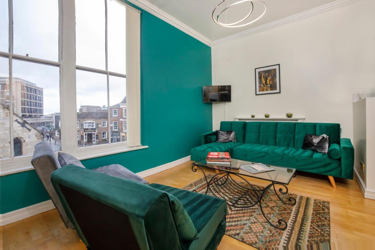 Shambles In The Centre Of York, Sleeps 16 *